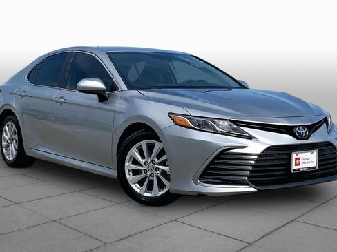 Used 2024 Toyota Camry LE FWD image 3