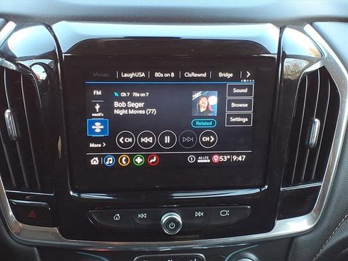 Used 2020 Chevrolet Traverse LT image 19