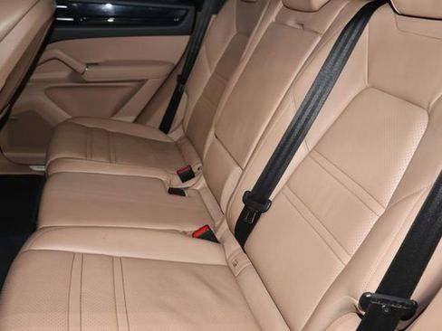 Used 2019 Porsche Cayenne S AWD/4WD image 16