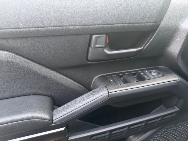 Used 2025 Toyota 4Runner SR5 AWD/4WD image 10