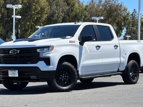 Used 2023 Chevrolet Silverado 1500 LT Trail Boss w/ Protection Package AWD/4WD image 9