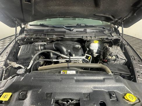 Used 2018 RAM 1500 Express w/ Express Value Package AWD/4WD image 10
