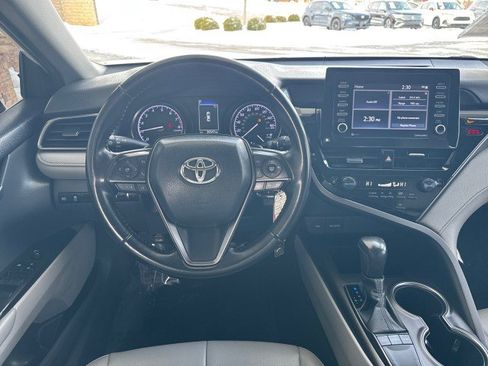 Used 2023 Toyota Camry SE image 8