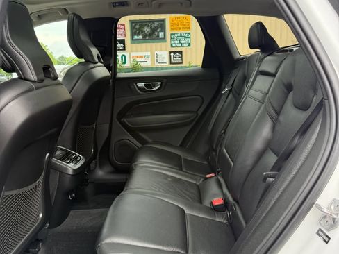 Used 2020 Volvo XC60 T5 Inscription w/ Protection Package Premier AWD/4WD image 18