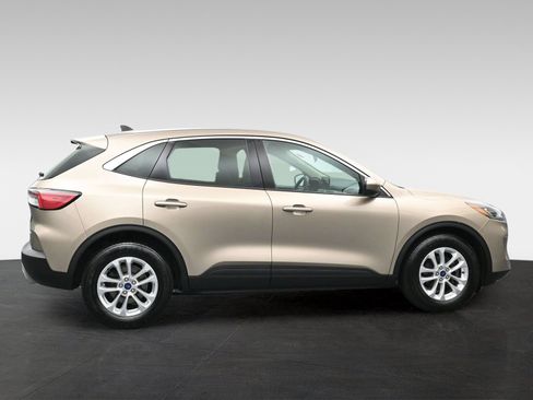 Used 2020 Ford Escape SE FWD image 5