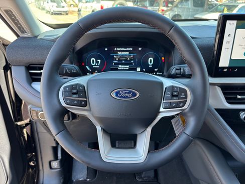 New 2026 Ford Explorer Active image 9
