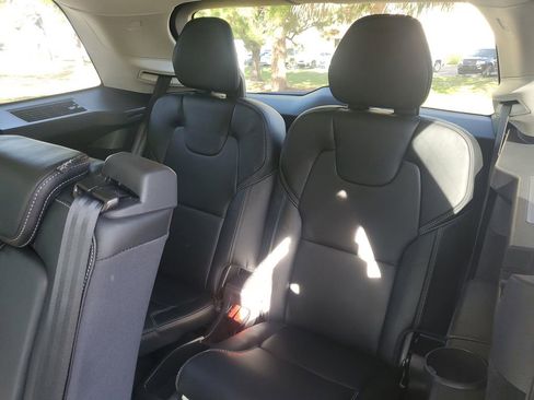 Used 2021 Volvo XC90 T6 Inscription w/ Protection Package Premier image 17