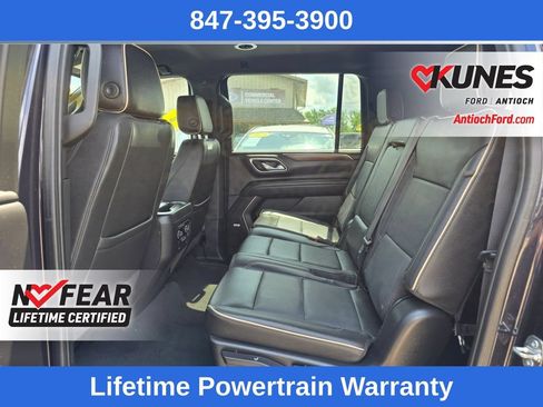 Used 2024 Chevrolet Suburban Premier AWD/4WD image 20