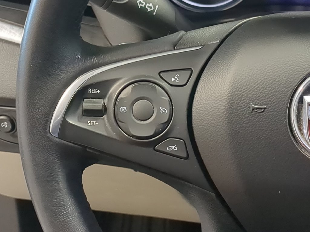 Used 2020 Buick Enclave Essence w/ Sound and Sites Package AWD/4WD image 29