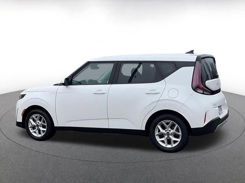 Used 2025 Kia Soul LX w/ LX Technology Package image 10