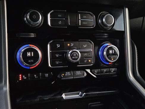 Used 2023 GMC Yukon XL Denali w/ Denali Reserve Package image 23