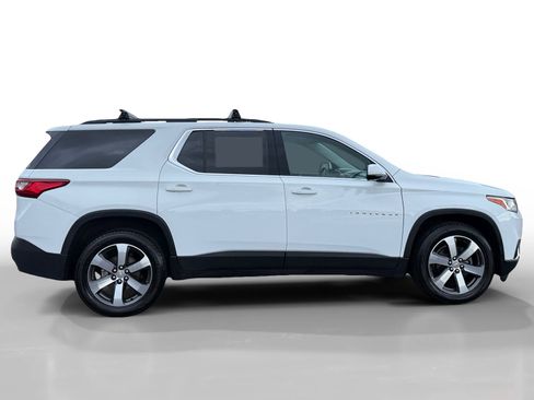 Used 2020 Chevrolet Traverse LT w/ LT Premium Package image 6