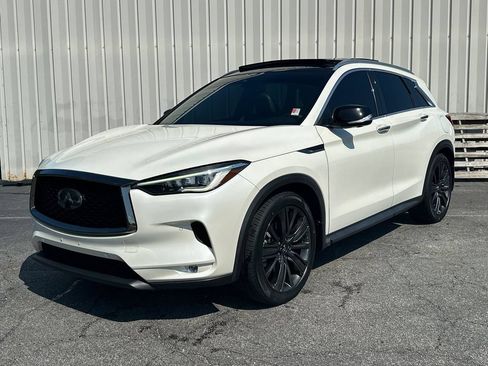 Used 2020 INFINITI QX50 Essential w/ Edition 30 Package FWD image 2