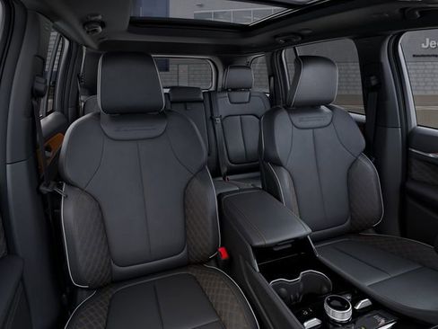 New 2026 Jeep Grand Cherokee Summit w/ Obsidian Package image 16