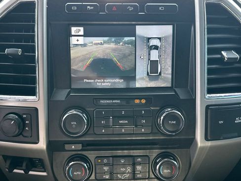 Used 2018 Ford F350 Lariat w/ Lariat Ultimate Package AWD/4WD image 31