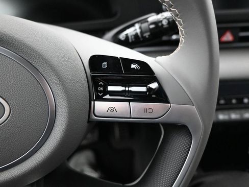 New 2025 Hyundai Elantra Sport image 21