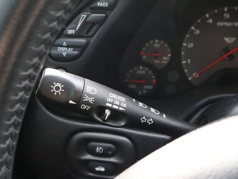 Used 2002 Chevrolet Corvette Coupe w/ Preferred Equipment Group2 image 17