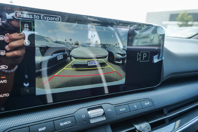 New 2026 Kia K4 GT-Line FWD image 28