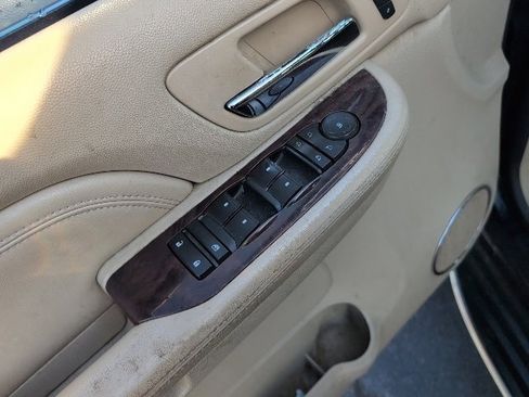 Used 2009 Cadillac Escalade Base image 15