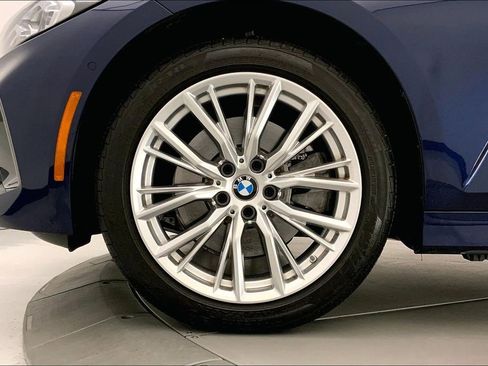 Certified 2024 BMW 330i xDrive Sedan w/ Convenience Package image 8