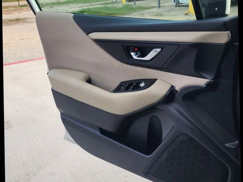 Used 2021 Subaru Legacy Premium image 32