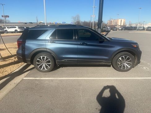 Used 2020 Ford Explorer ST image 3