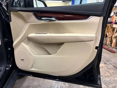 Used 2019 Cadillac XT5 Luxury AWD/4WD image 28
