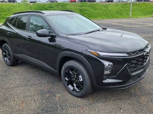 New 2026 Chevrolet Trax LT w/ Driver Confidence Package FWD image 16