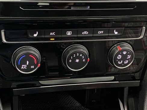 Used 2019 Volkswagen GTI Rabbit Edition image 18