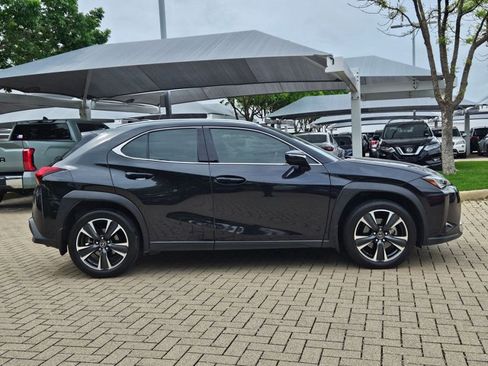 Used 2019 Lexus UX 200 w/ Premium Package image 5