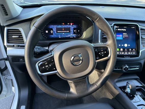 Certified 2025 Volvo XC90 B5 Core AWD/4WD image 18