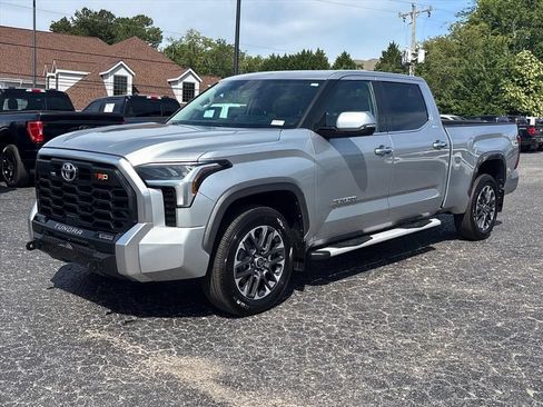 Used 2022 Toyota Tundra Limited AWD/4WD image 3