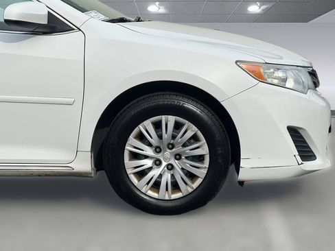Used 2012 Toyota Camry LE image 31