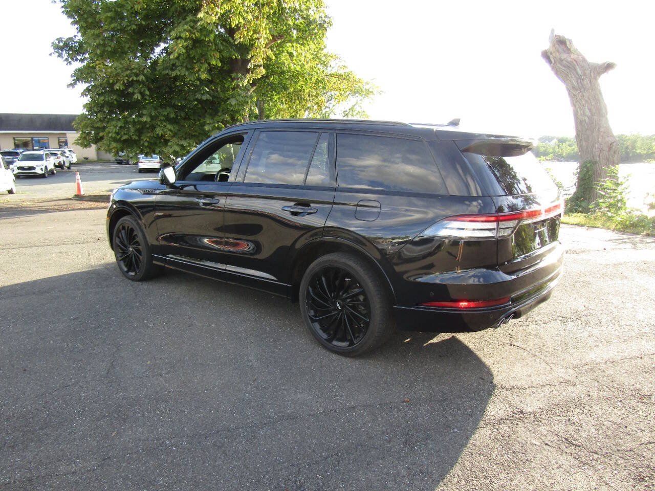 Used 2023 Lincoln Aviator Reserve w/ Equipment Group 201A AWD/4WD image 34