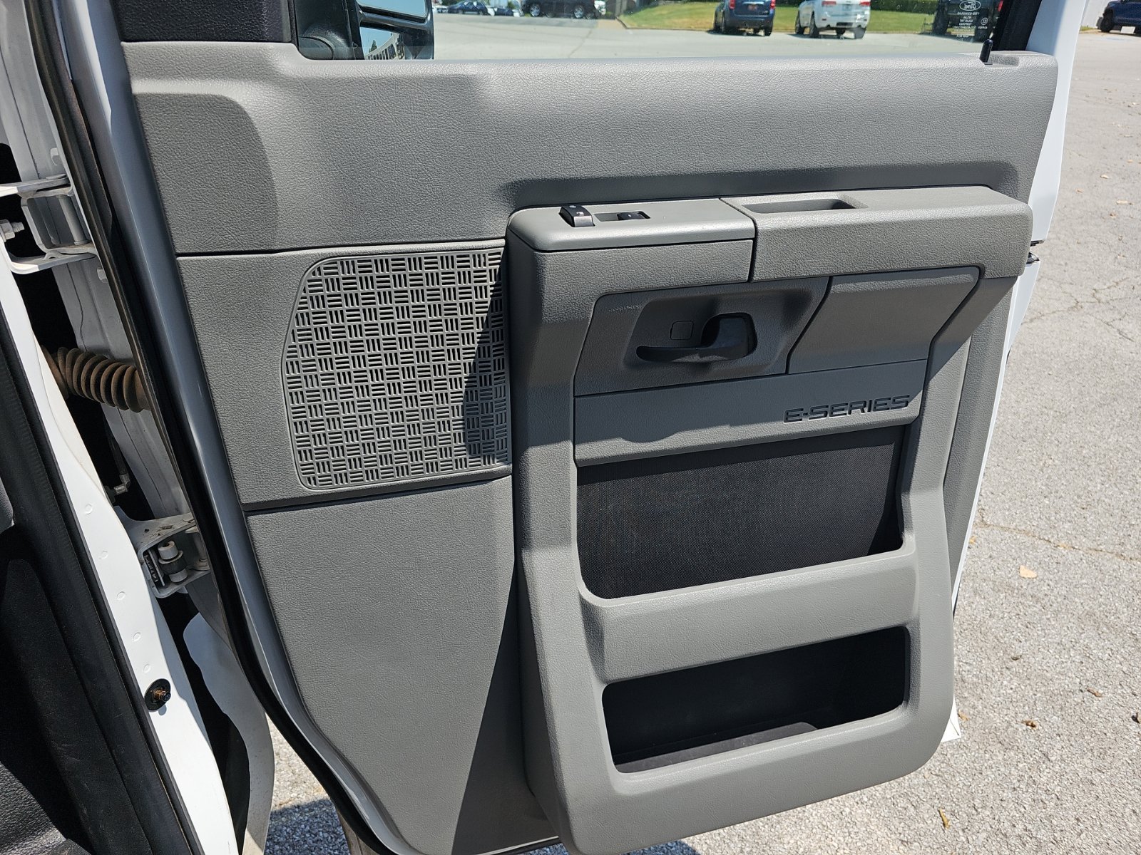 Used 2024 Ford E-450 and Econoline 450 Super Duty w/ Power Windows & Locks Group RWD image 25