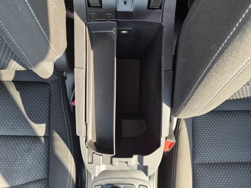 Used 2023 GMC Terrain SLE w/ Driver Convenience Package AWD/4WD image 30