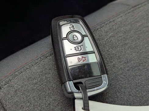 Used 2025 Ford Explorer Active RWD image 30