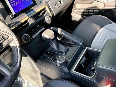 Used 2026 Toyota Tacoma TRD Sport AWD/4WD image 17