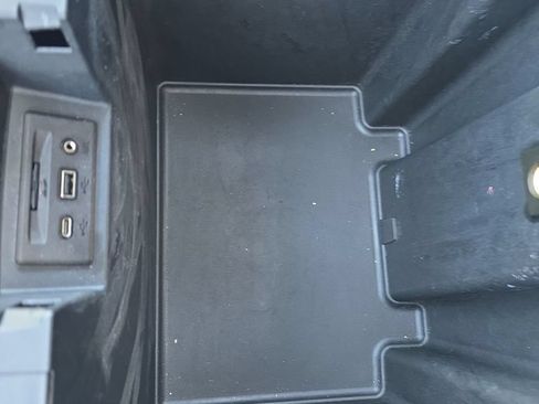 Used 2020 Chevrolet Silverado 1500 High Country w/ Technology Package AWD/4WD image 40