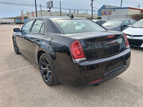 Used 2022 Chrysler 300 S image 6