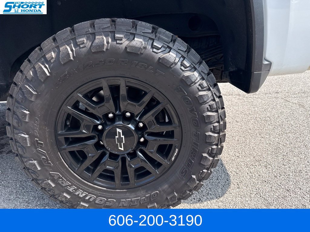 Used 2024 Chevrolet Silverado 2500 ZR2 AWD/4WD image 9