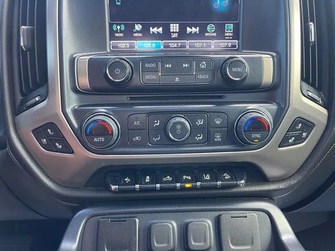 Used 2018 GMC Sierra 2500 Denali w/ Suspension Package, Off-Road AWD/4WD image 31