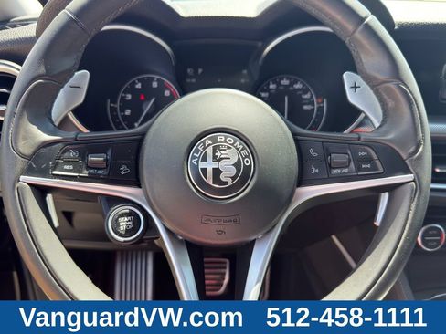 Used 2018 Alfa Romeo Stelvio Sport w/ Quick Order Package 22J Sport AWD/4WD image 17