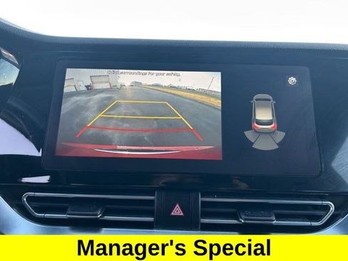 Used 2021 Kia Niro EX Premium w/ Cold Weather Package image 28