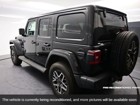 Used 2024 Jeep Wrangler Unlimited Sahara AWD/4WD image 7