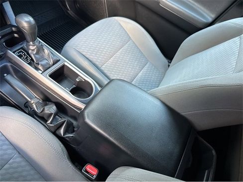 Used 2021 Toyota Tacoma SR5 image 31