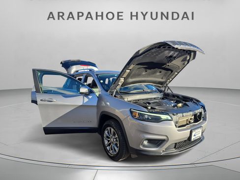 Used 2019 Jeep Cherokee Latitude Plus w/ Cold Weather Group image 11