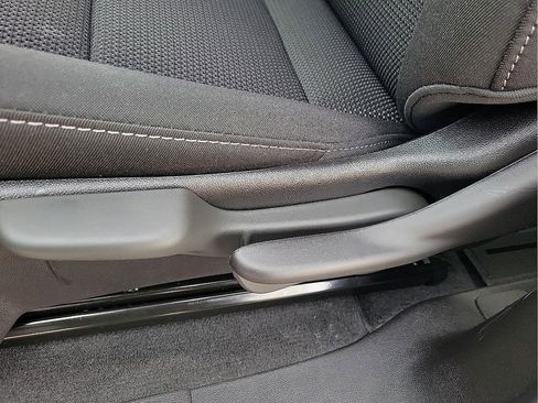 New 2026 GMC Canyon Elevation w/ Convenience Package image 15