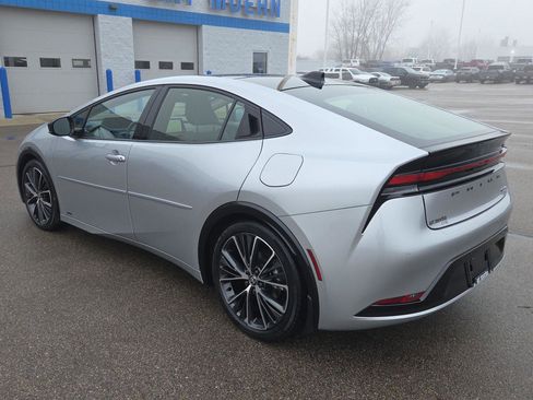 Used 2024 Toyota Prius Limited image 3