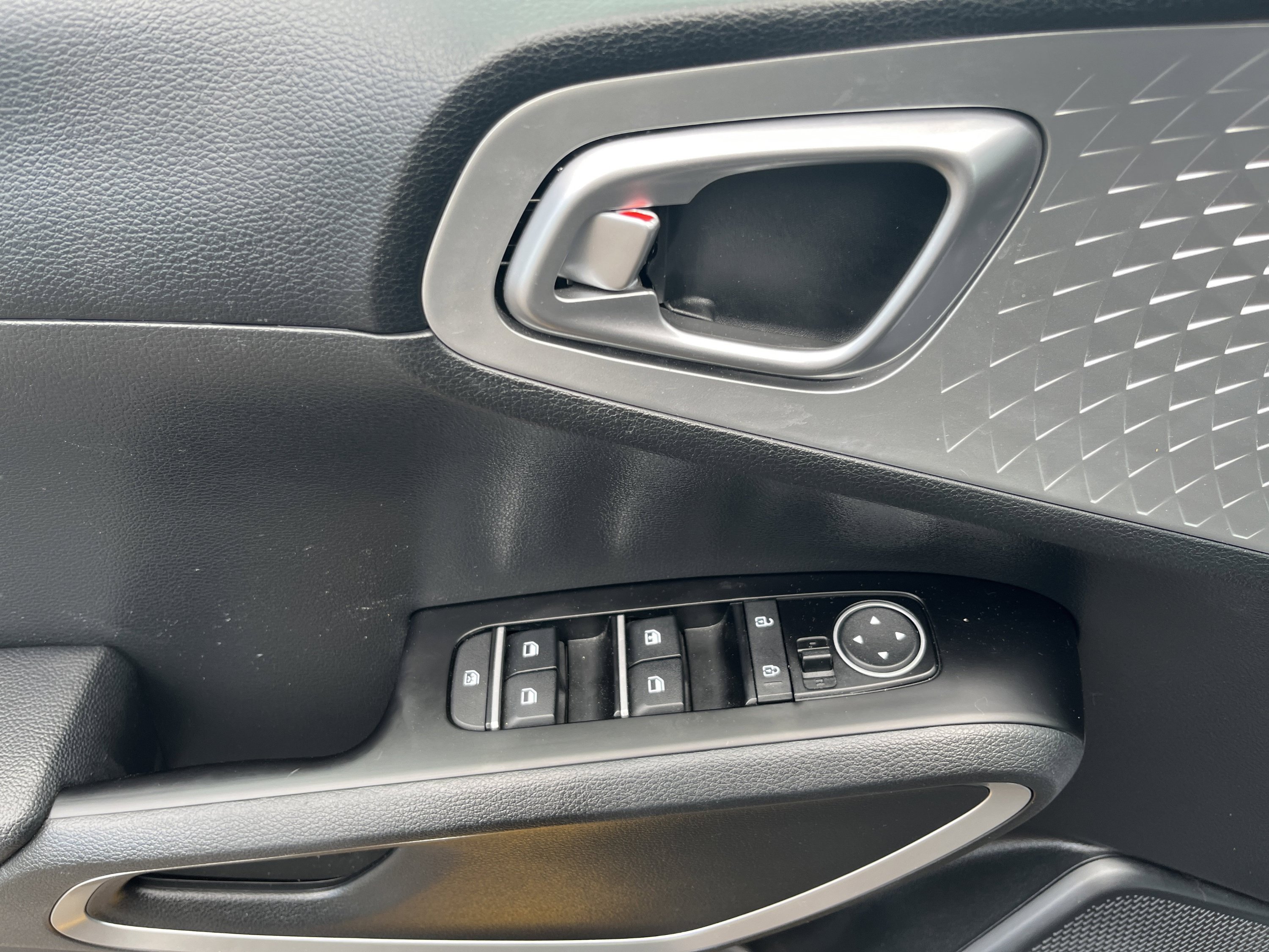 Used 2025 Kia Soul LX w/ LX Technology Package FWD image 21